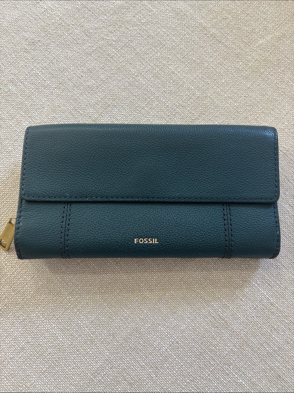 Fossil Teal Pebbled Leather Continental Wallet with Gold Logo